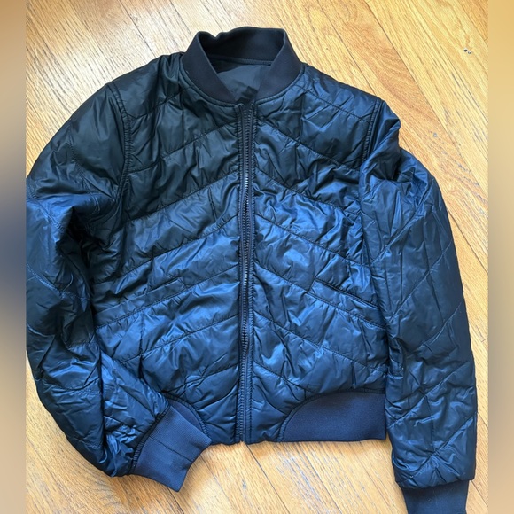 Lululemon Flip It & Reverse It Jacket - Picture 8 of 9